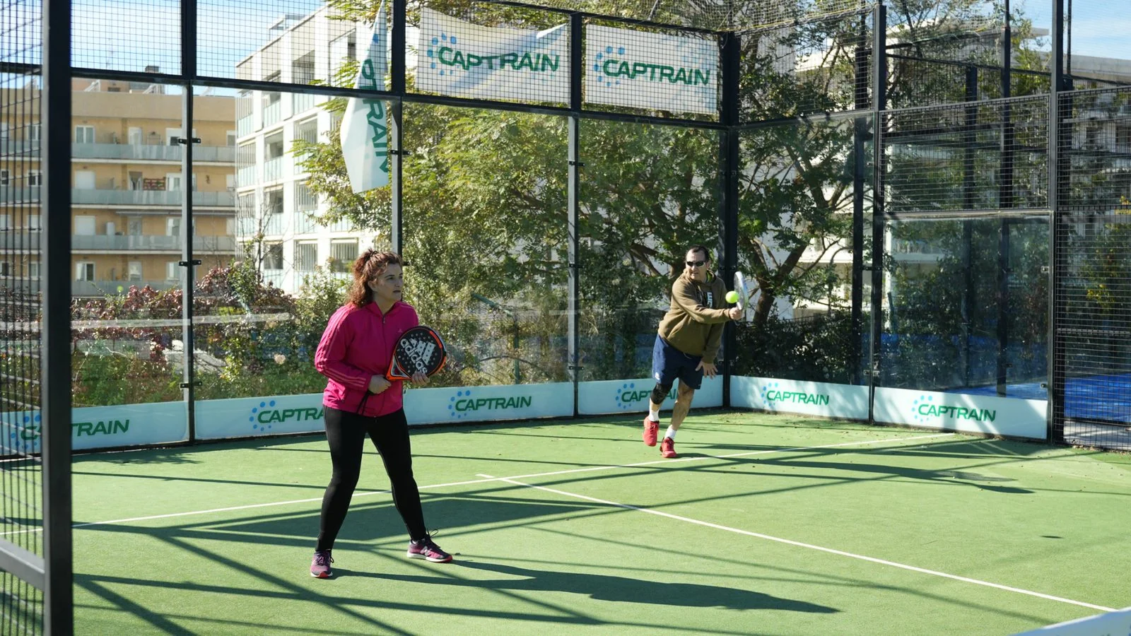 Torneo empresa en pista de padel Barcelona